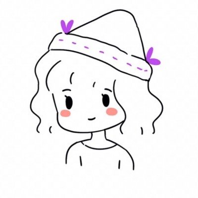 女子亲宝宝脚丫嘴唇肿成香肠